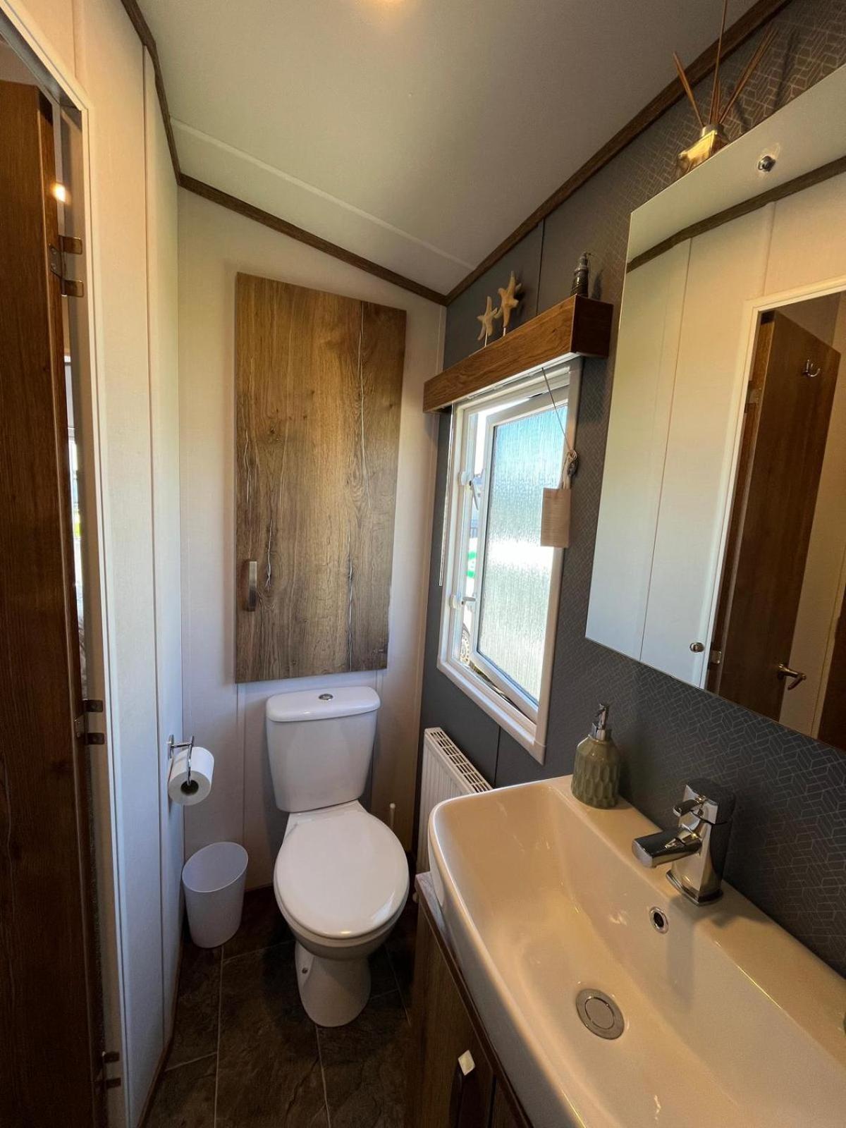 Visma Caravan Llanddwywe Kültér fotó
