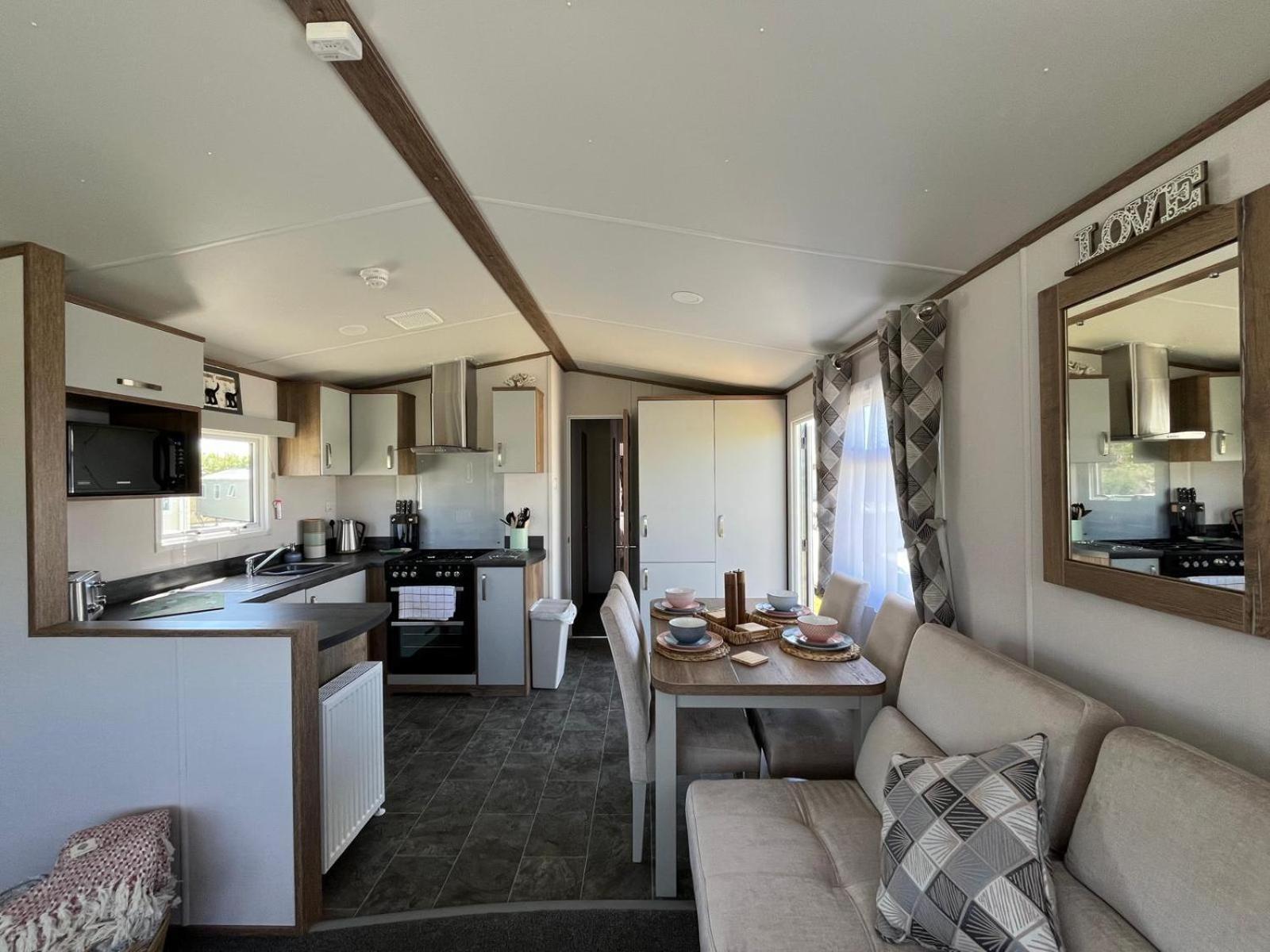 Visma Caravan Llanddwywe Kültér fotó