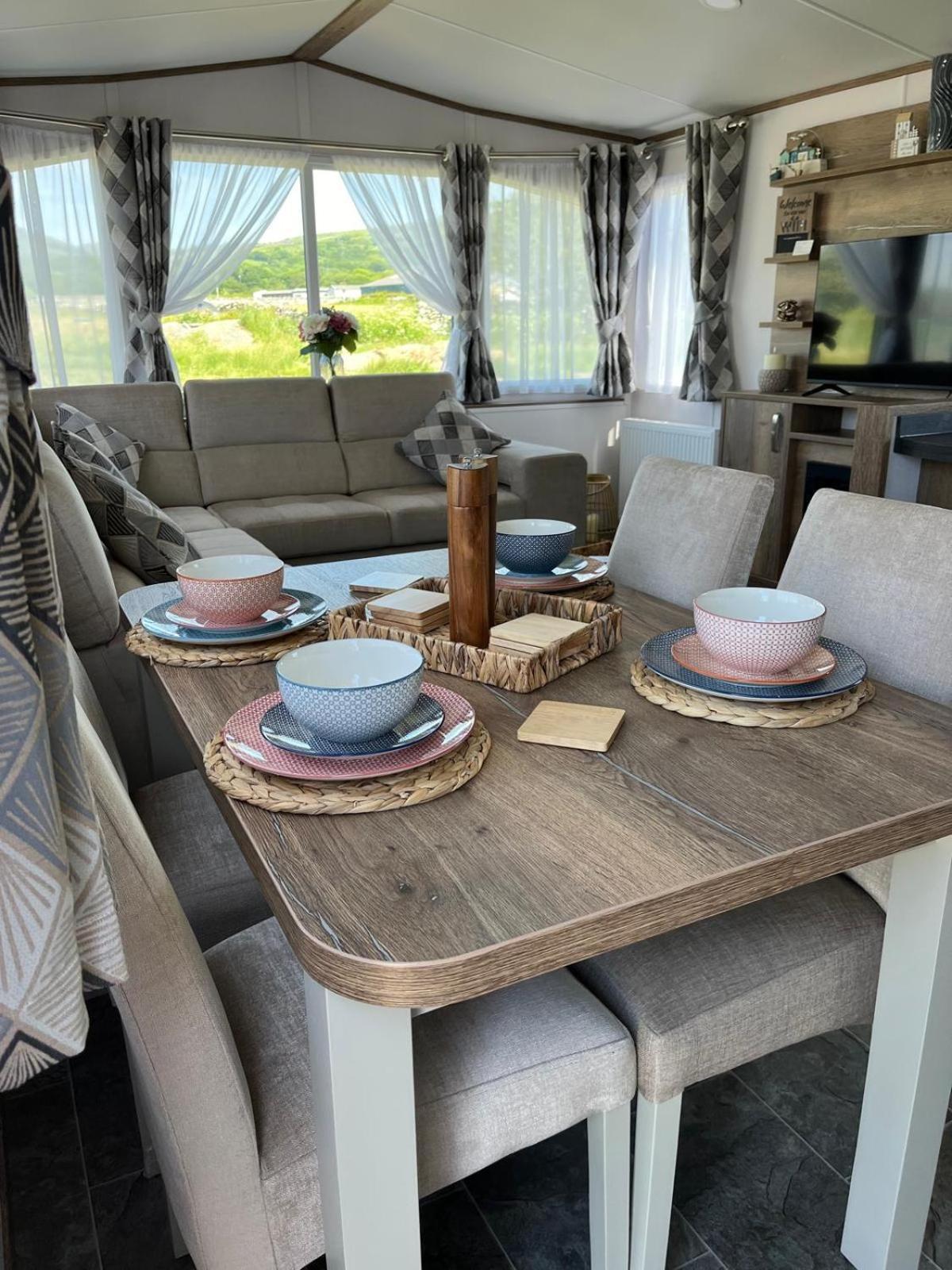 Visma Caravan Llanddwywe Kültér fotó
