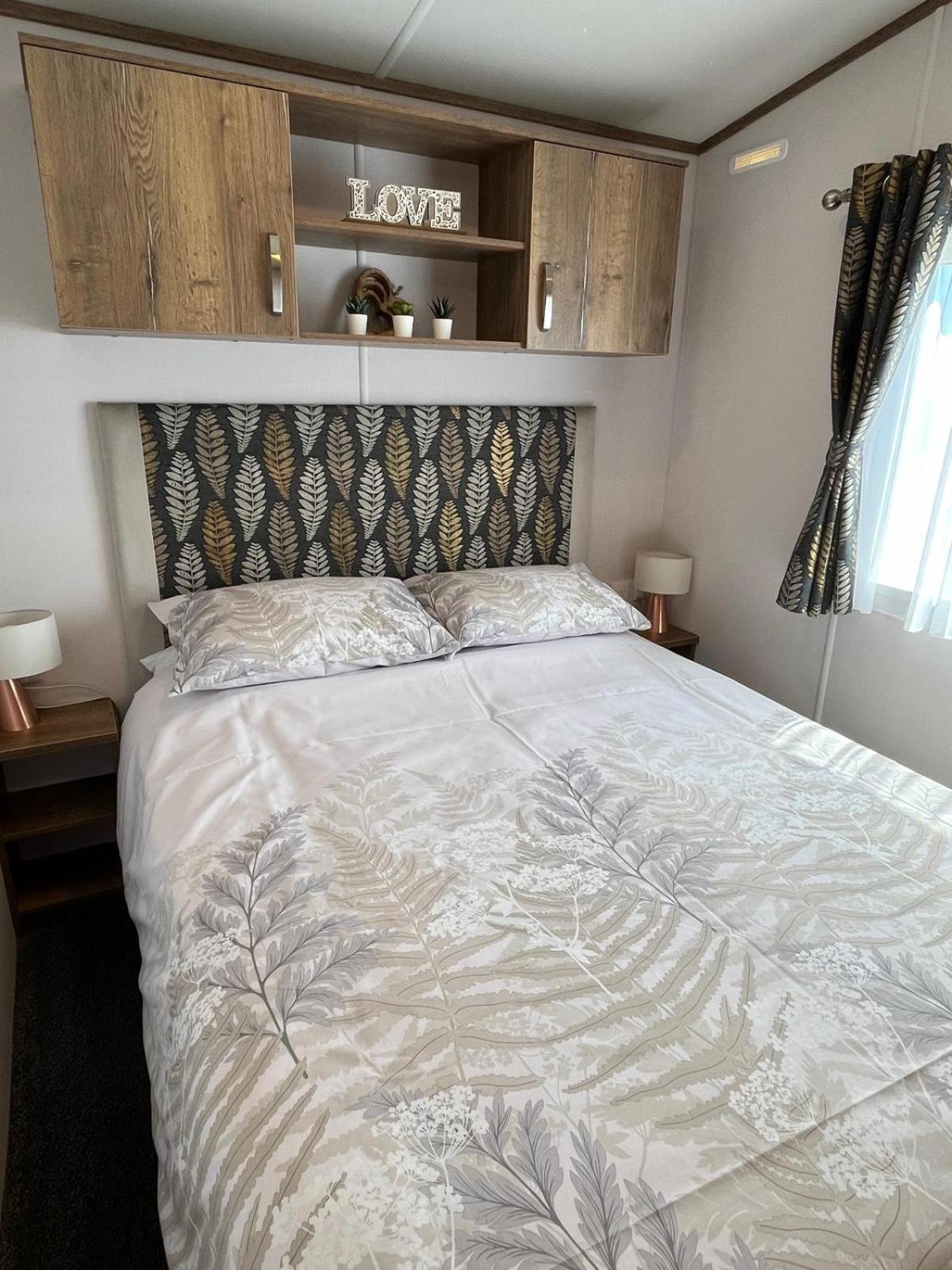 Visma Caravan Llanddwywe Kültér fotó